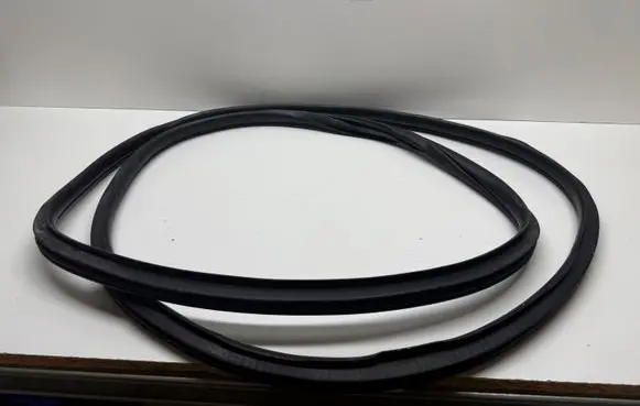 Dodge Durango III Rubber seal rear door