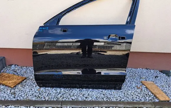 Volvo XC60 Front door 