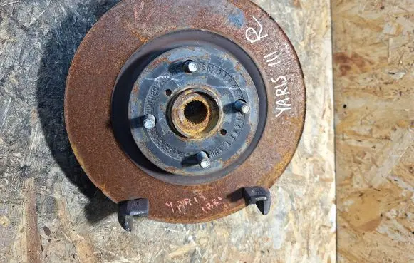 Toyota Yaris Front wheel hub spindle knuckle
