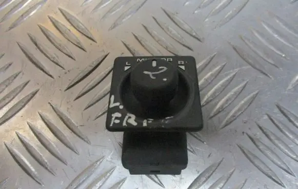 Land Rover Freelander Wing mirror switch