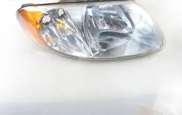 Chrysler Voyager Headlight/headlamp CS090A001R