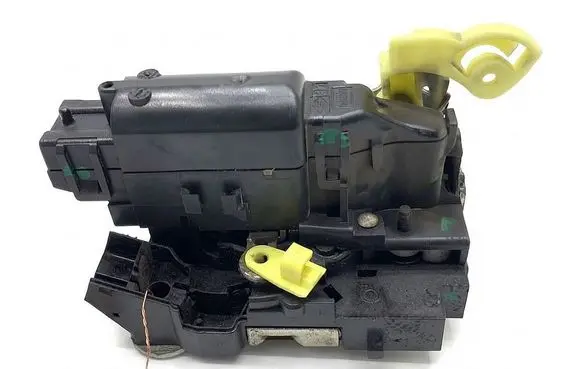 Dacia Duster II Rear door lock