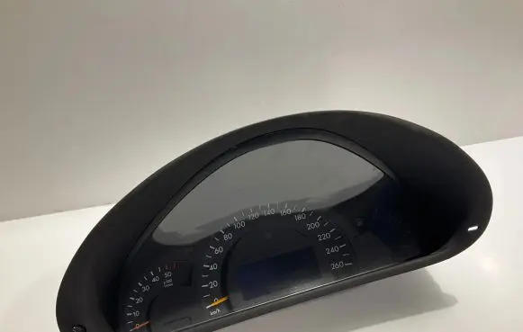 Mercedes-Benz C W203 Speedometer (instrument cluster) A2035401347 110080183 2035401347