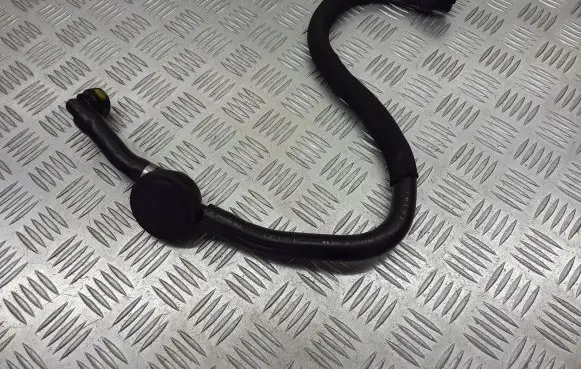 Renault Megane II Breather hose/pipe 