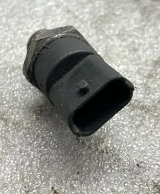 Nissan Primera Mass air flow meter 0281002568