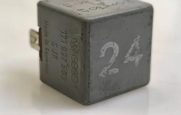 Audi A6 S6 C5 4B Other relay 171937503