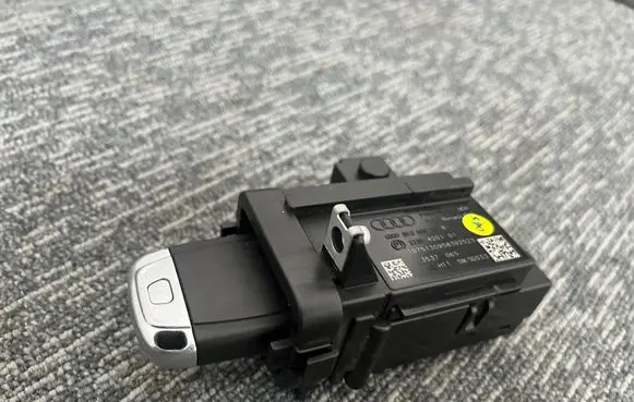 Audi A4 S4 B8 8K Ignition lock 8K0909131B 3537Q06S 1075130958392523