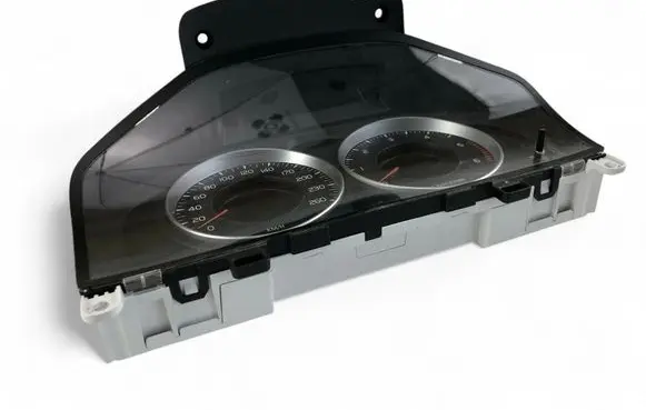 Volvo V70 Speedometer (instrument cluster) 31343323AA