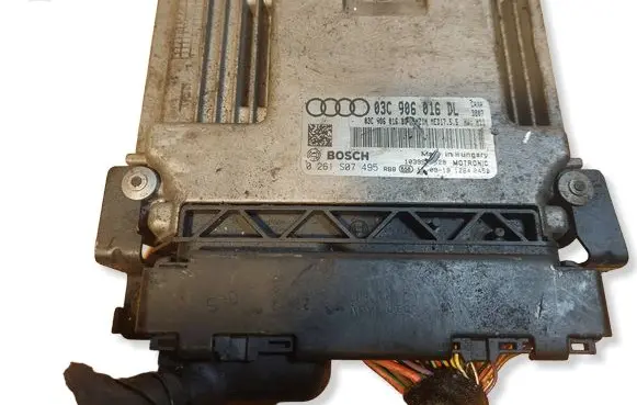 Audi A1 Engine control unit/module ECU 0261S07495 03C906016DL 03C906016BC
