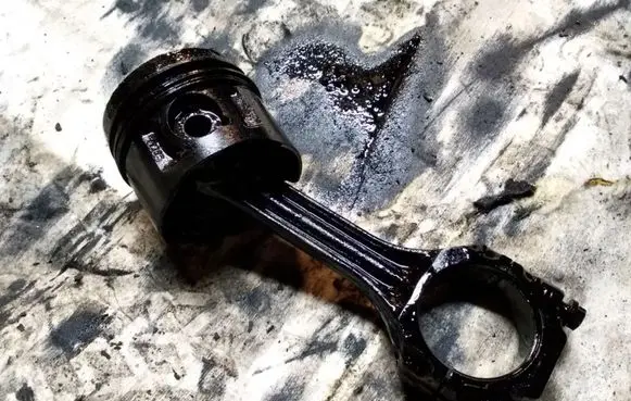 Volkswagen Transporter - Caravelle T4 Piston with connecting rod
