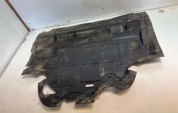 Renault Trafic II (X83) Engine splash shield/under tray 8200832572 93861667 PFCF20