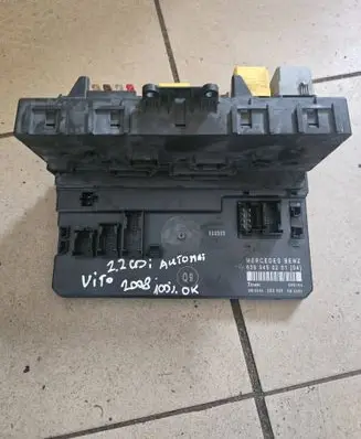 Mercedes-Benz Vito Viano W639 Fuse module 356164 A6395460201 ZGS006