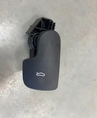 Audi Q3 F3 Engine bonnet (hood) release handle