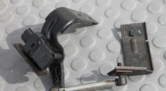 Nissan Pulsar Steering rack 4BA0A
