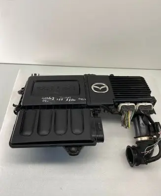 Mazda 3 I Engine control unit/module 1001409361 Z6330