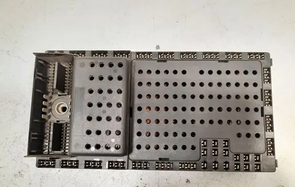 Volvo S80 Fuse module 99W216 9494509 9494343