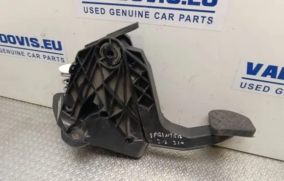 Mercedes-Benz Sprinter W907 W910 Clutch pedal A9072900000 20210625 E2125133653