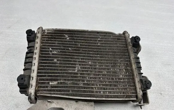 Audi A8 S8 D4 4H Coolant radiator 8K0121212B 8K0121212