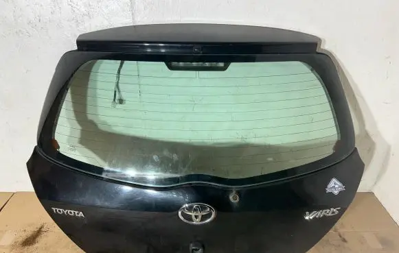 Toyota Yaris Tailgate/trunk/boot lid 