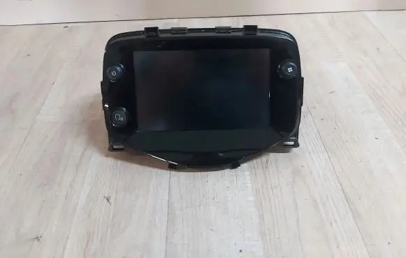 Toyota Aygo X Radio/CD/DVD/GPS head unit 86140-YV020