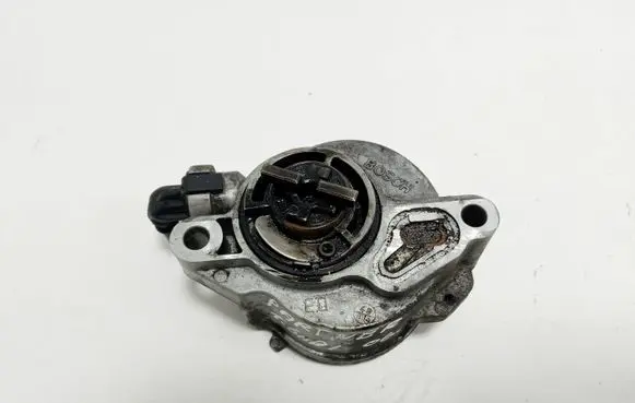 Peugeot Partner Vacuum pump D1561C1