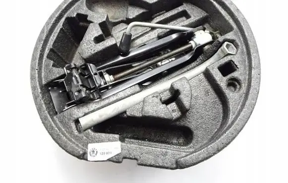 Skoda Superb B8 (3V) Lift Jack