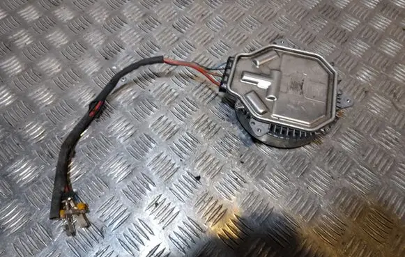 Audi Q7 4M Radiator cooling fan shroud 8W0959455D