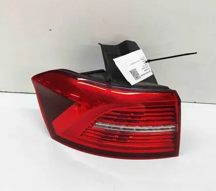 Volkswagen PASSAT B8 Rear/tail lights 3G9945207