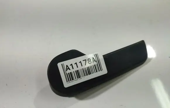 Volkswagen PASSAT CC Engine bonnet (hood) release handle 