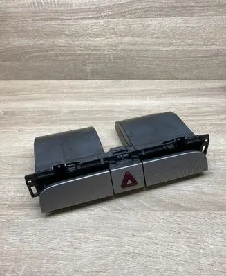Volkswagen PASSAT B6 Hazard light switch 3C0858407