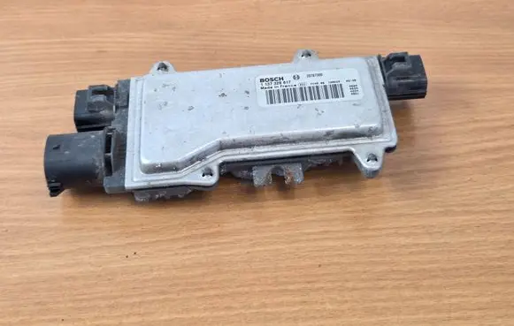 Opel Antara Coolant fan relay 20787305 130523 1137328617