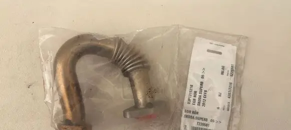 Skoda Superb B8 (3V) EGR valve line/pipe/hose 03p131521b 901512