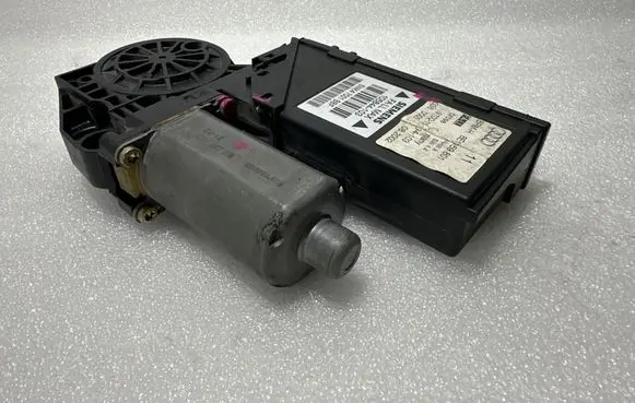 Audi A4 S4 B6 8E 8H Front door window regulator motor 8E1959801 5WK47001BBF 105844103