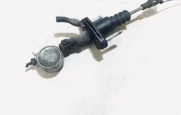 Opel Astra G Clutch master cylinder 90523769