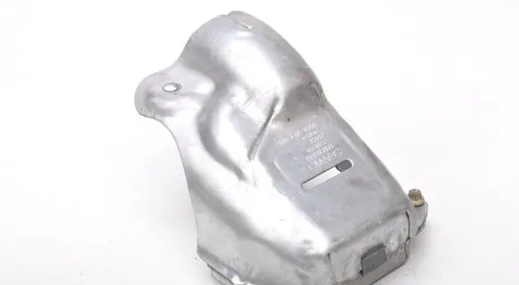Volvo XC40 Heat shield in engine bay 32208399