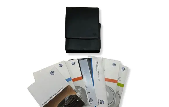 Volkswagen PASSAT CC Owners service history hand book 