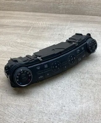 Mercedes-Benz E W211 Climate control unit 2118300190