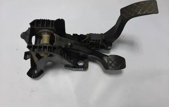 Volkswagen Golf VII Pedal assembly 5Q1723503H 5Q1721058BJ