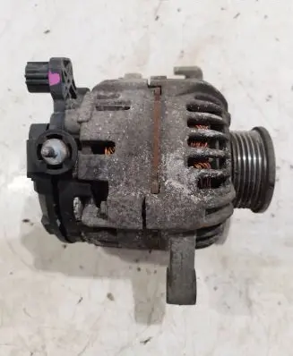 Toyota Auris 150 Generator/alternator 270600n011