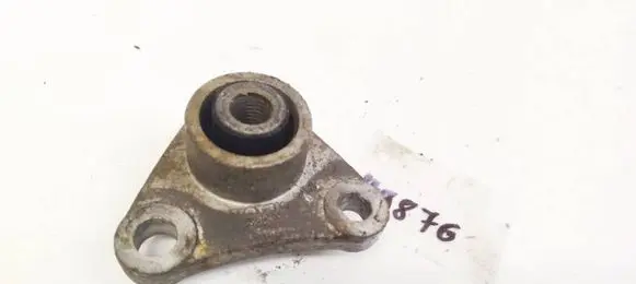 Volvo XC90 Engine mount bracket 8666205