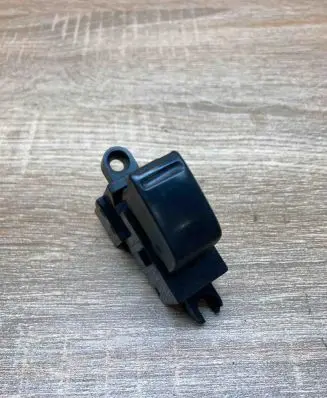 Nissan Primera Electric window control switch 25411AV600