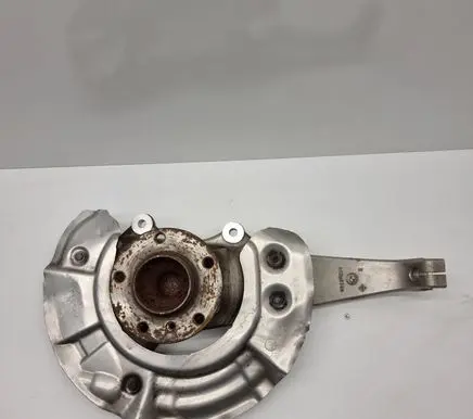 BMW 6 F06 Gran coupe Front wheel hub spindle knuckle 6775770 31216775770