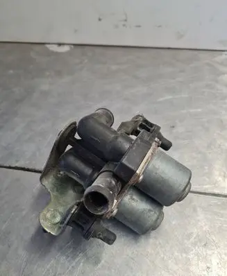 Mercedes-Benz C W202 Coolant heater control valve 1147412078 0018303464
