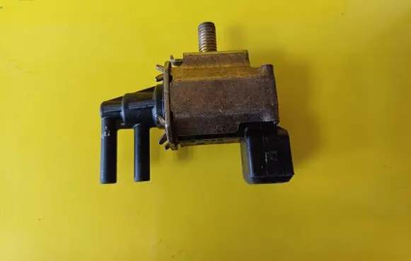 Mitsubishi Carisma Turbo solenoid valve K5T48277