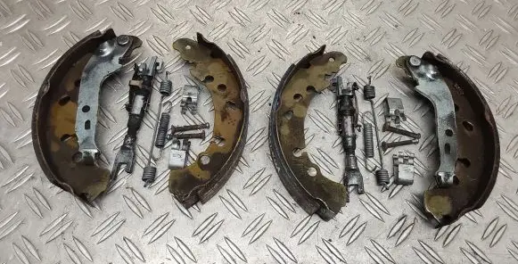 Toyota Yaris Handbrake/parking brake pads 