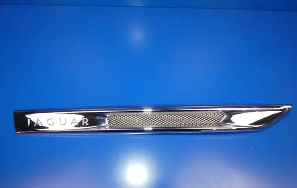 Jaguar XJ X351 Front arch trim 