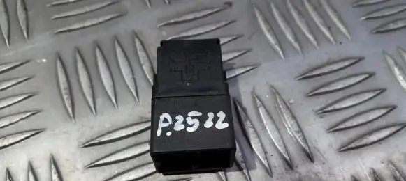 Nissan Almera N16 Other relay 4rd00781404 4rd007814-04