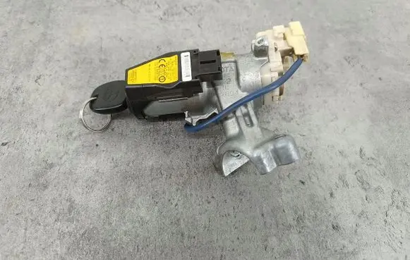 Toyota Yaris Verso Ignition lock 45020521