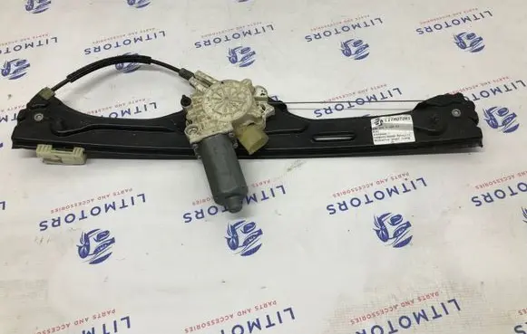 BMW X5 E70 Rear door window regulator with motor 7137030