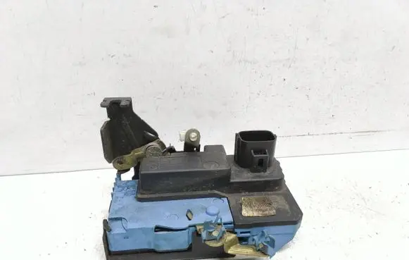Volvo XC90 Front door lock 